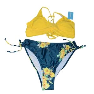 **NWT** Women's Yellow Floral Bikini‎ Swimsuit